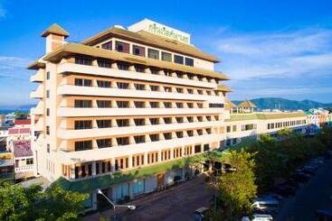 בית מלון כפרי Green World Palace