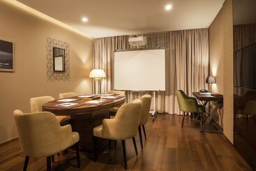 Saint Ten Boutique Hotel, Small Luxury Hotels