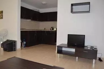 هتل Etara 2