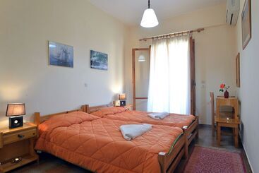 Hotel Feeloxenia Corfu Apartments