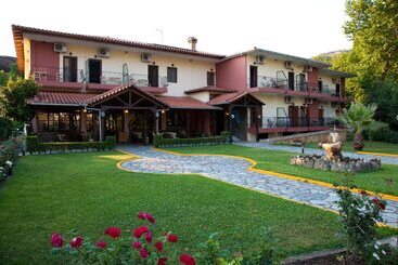 בית מלון כפרי Spanias