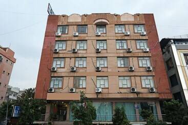 Collection O 1425 Hotel Sk Paradise