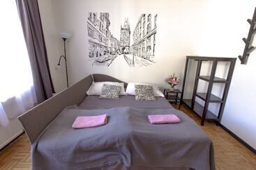 هتل Hostel And Apartment Blue88