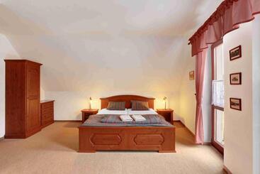 酒店 Hradní Bašta