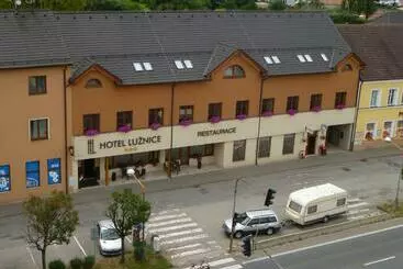 هتل Lužnice