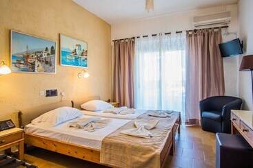 בית מלון כפרי Marlena   Adults Only