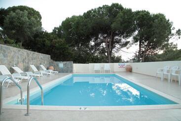 ホテル Villa Elpiniki