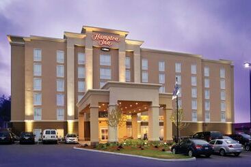 هتل Hampton Inn North Olmsted Cleveland Airport