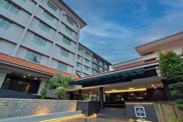 هتل Raia Inn Penang