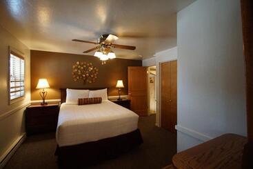 Отель Jackson Hole Towncenter, A Vri Resort