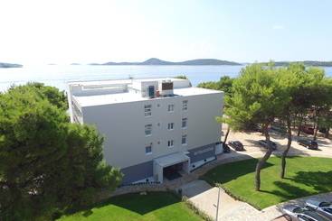 Szálloda Villas Arausana & Antonina