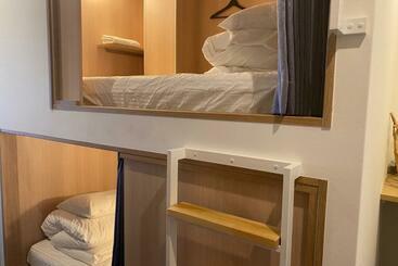 ユースホステル Jakotelplus Nanba Female Dormitory