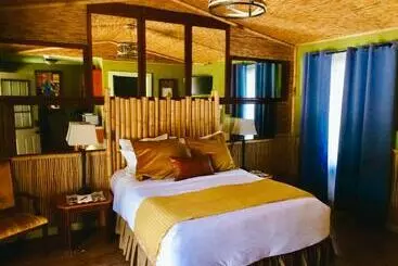 ユースホステル The Huisache Room   The Ranch House Motel