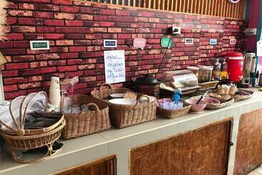 Hotel บ้านเนวี่ เกาะล้าน