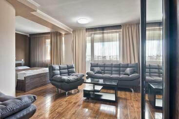 هتل Tbilisi Central By Mgzavrebi