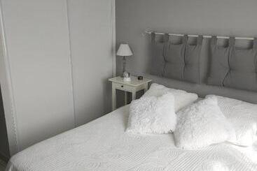 Aamiaismajoitus (B&B) Maison Au Calme Chez Djé Et Lucie