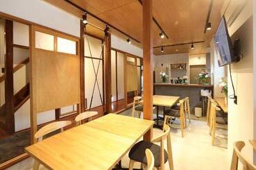 Bed and Breakfast お宿 Tsuruya