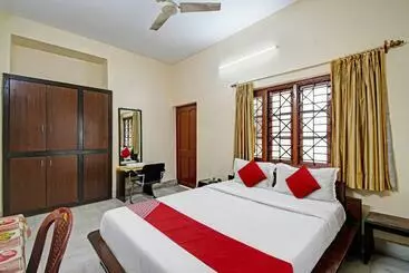 Hotel Oyo Flagship 81327 Trina Guest Inn
