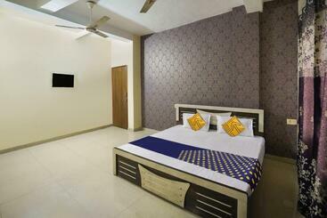 Spot On Hotel Shreyansh Palace