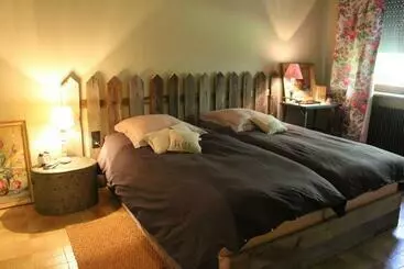 Bed & Breakfast Dans Le Jardin De Marie