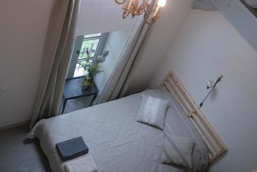 צימר Domaine Des Douves