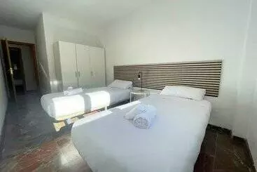 Apartamentos El Pilar 3000