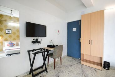 Fabhotel Silverkey Kalighat