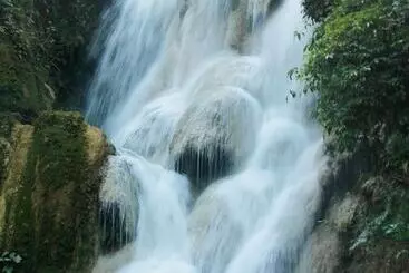 ホテル Sadakham