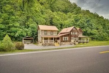 コテージ Historic Cabin Retreat ~ 2 Mi To Seneca Rocks!