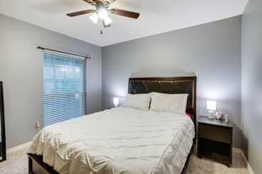 קוטג'' Pet Friendly Bossier City Home Rental: Fenced Yard