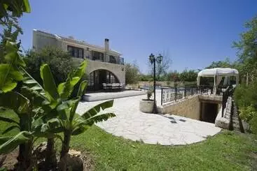 Turistlejligheder Constantinos Villa