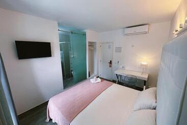 هتل Bhc Boutique Hostal Cala Millor