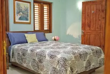 Sea Dragon Three Bedroom Cottage
