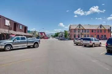 Mökkimajoitus Bright Wyoming Retreat W/ Deck & Mountain Views!