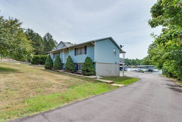 Casa Rural Fire Pit & Dock: Lake Of The Ozarks Retreat!