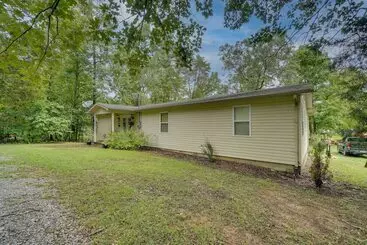 コテージ Lakefront Spring City Retreat W/ Boat Dock!