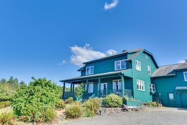 Landhus Rainier Home On 20 Acres W/ Blueberry Farm!