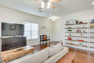 کلبه Pet Friendly Oklahoma City Retreat W/ Grill