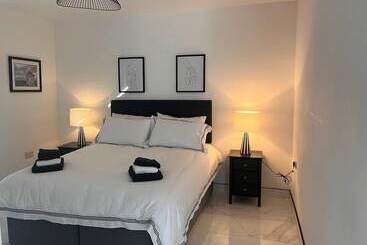 Magilligan   Cottage   Sleeps 6   Parking   Garden