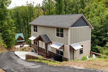 Mökkimajoitus Falling Brook