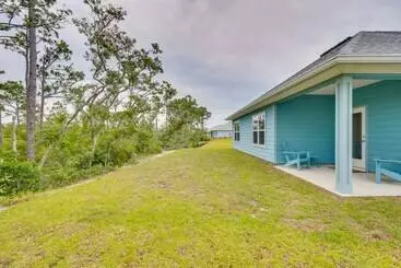 Mökkimajoitus Snowbird Getaway: Windmark Beach Home!