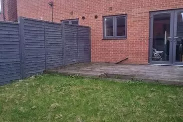 Residència Stunning 3 Bed Home At The Heart Of Wolverhampton