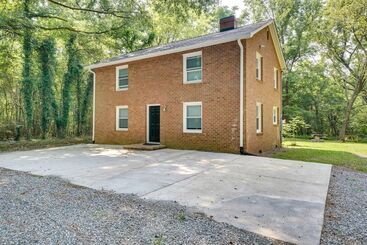 Mökkimajoitus Pet Friendly Greensboro Home On 50 Private Acres