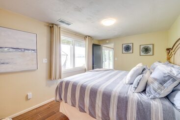 コテージ Waterfront Smith Mountain Lake Home W/ Dock!