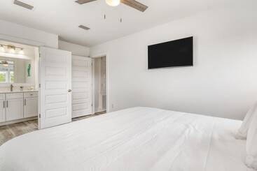 קוטג'' Flipper By Avantstay 18 Person Retreat W/ Pool