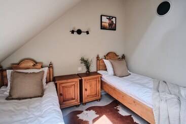 Grill House & Hotel Pernigele