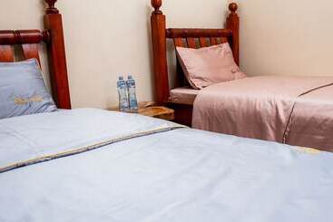 هتل Deposh Tororo