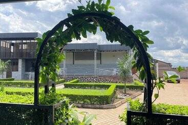 هتل Deposh Tororo