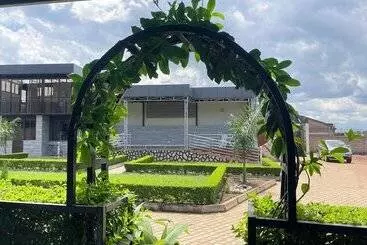 هتل Deposh Tororo