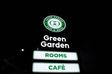 فندق Green Garden Cafe &